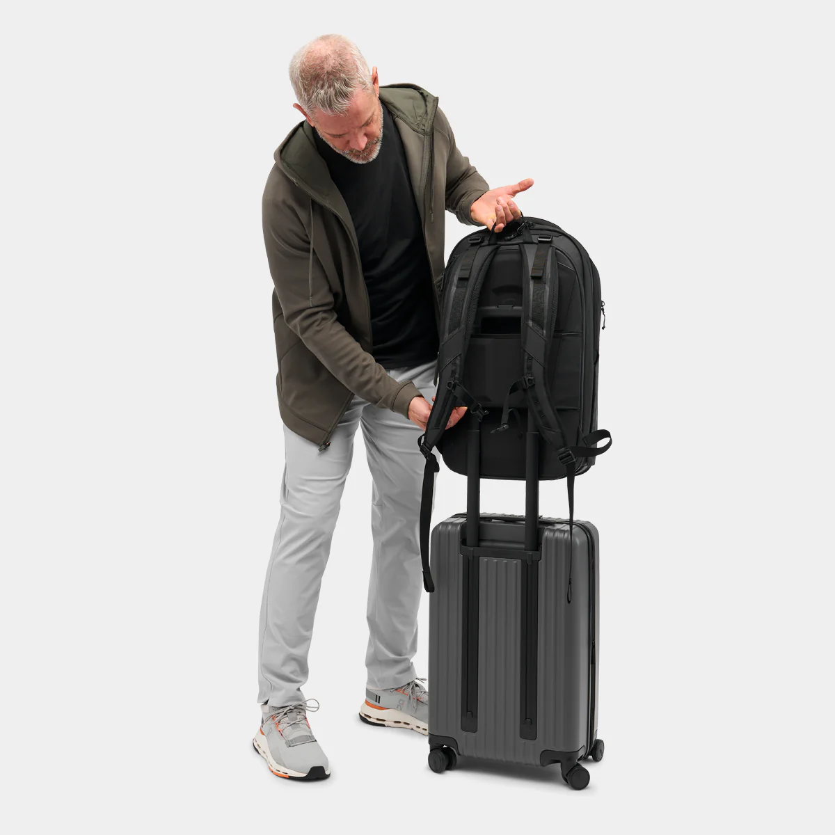 McKinnon Camera Pack 35L V2 - Image 11