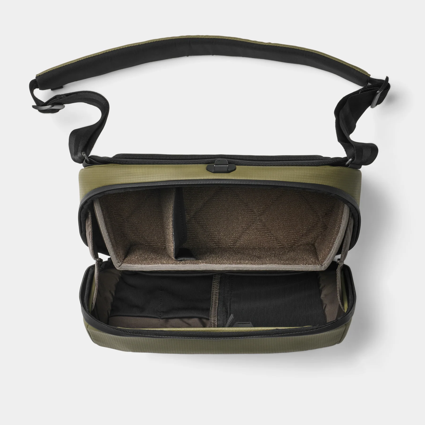 McKinnon Camera Sling 8L - Image 10