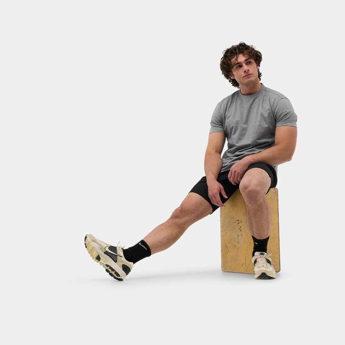 Outset Short 9" - Image 11